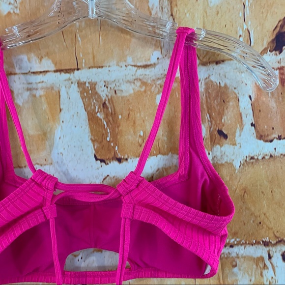 Juniors' Xhilaration Ribbed Front Cut Out Bikini - Picture 14 of 14